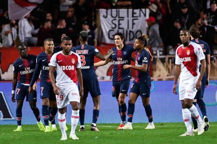 数均位于球 数均位于球