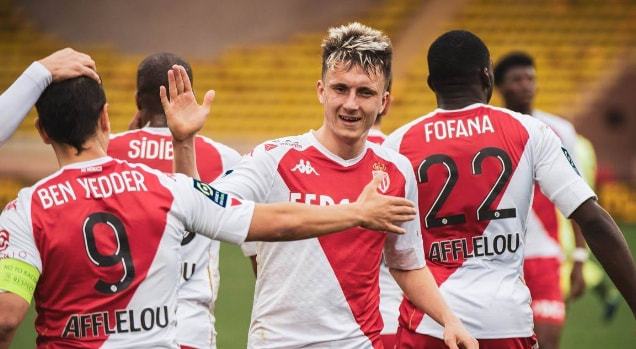 球员李的合 球员李的合